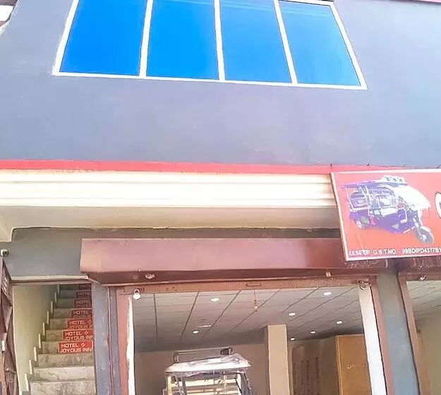 ホテル Roomshala 021  Joyous Inn