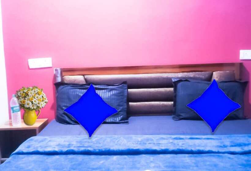 호텔 Roomshala 021 Joyous Inn