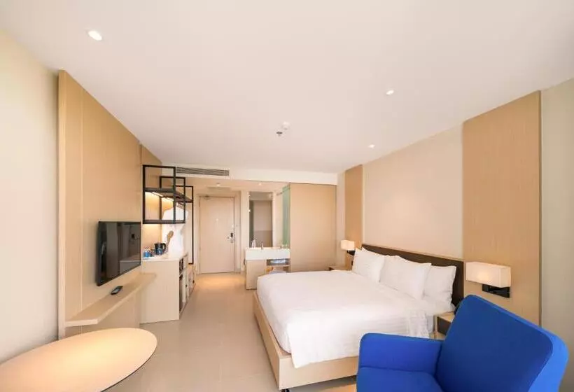 هتل The Sea View Cam Ranh Beach Resort