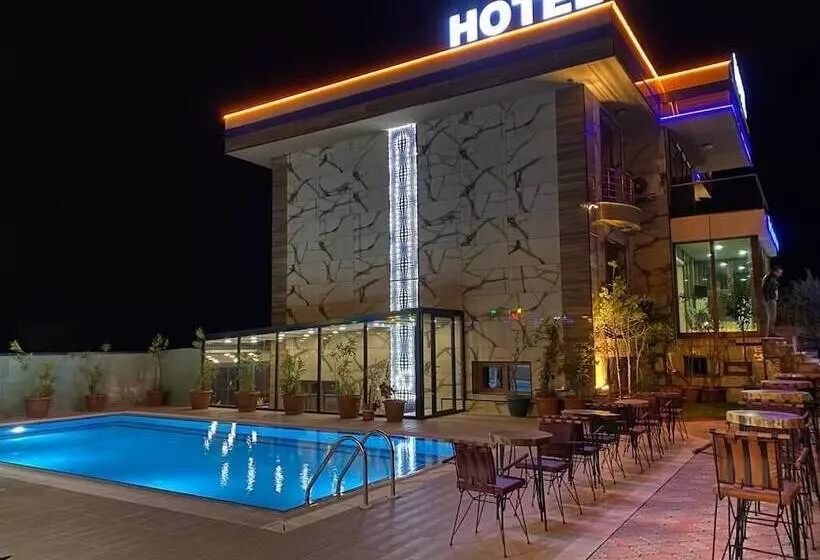 Hotelli The Second House