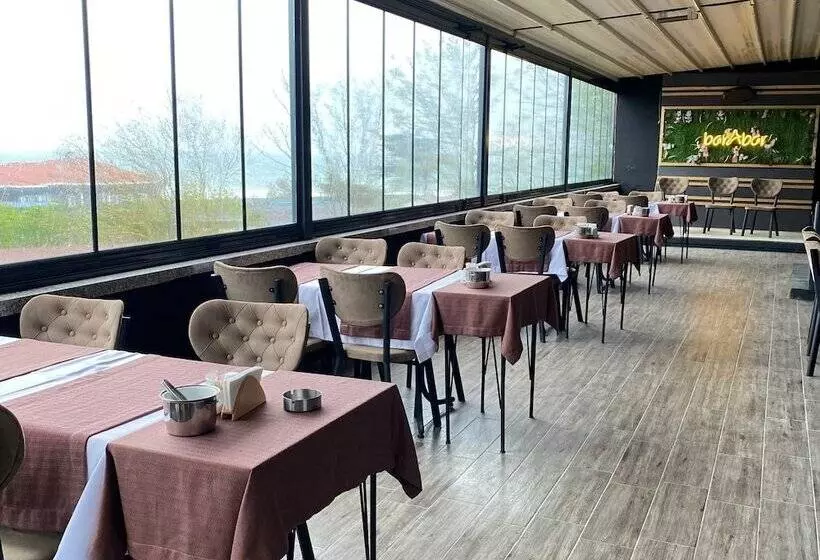 Hotelli The Second House