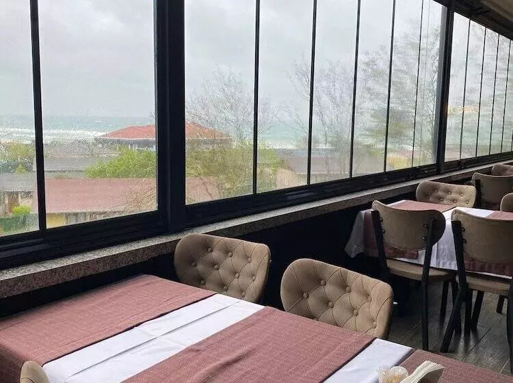 Hotelli The Second House