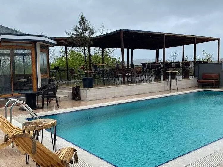 Hotelli The Second House