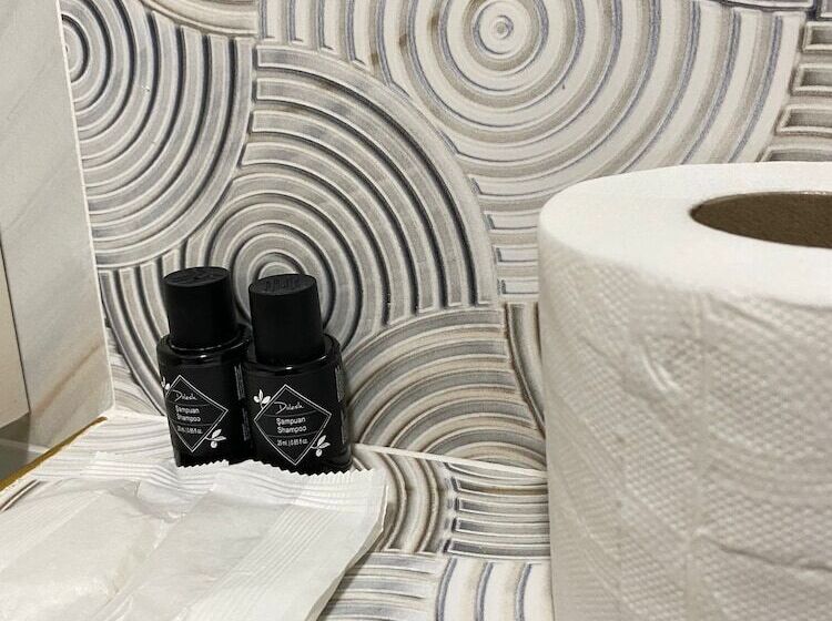 ホテル The Second House