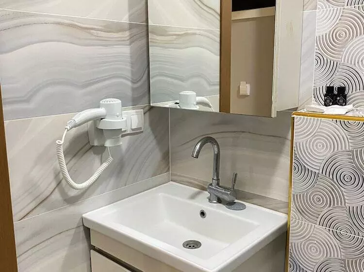 Hotelli The Second House