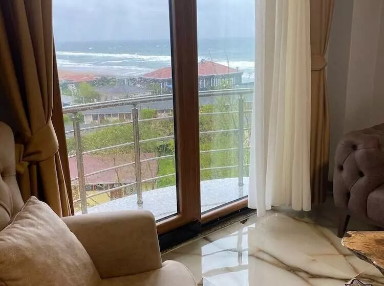 Hotelli The Second House