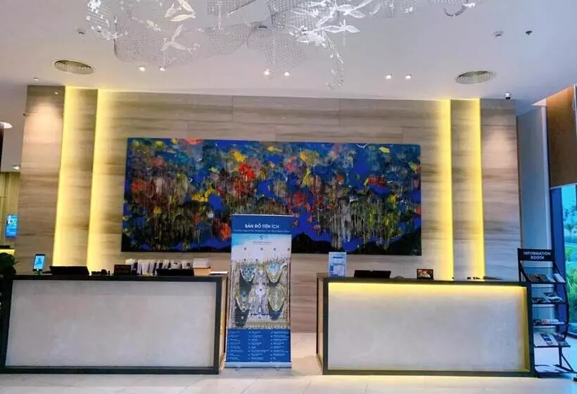 هتل The Sea View Cam Ranh Beach Resort