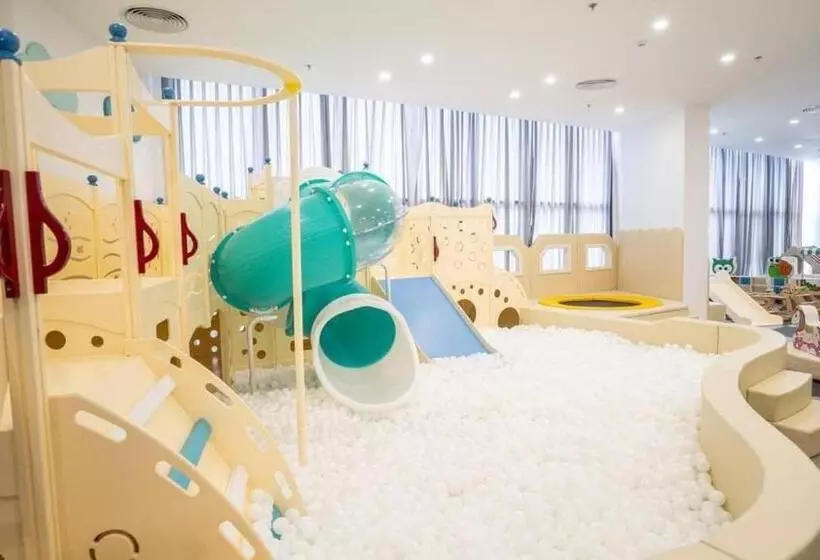 هتل The Sea View Cam Ranh Beach Resort