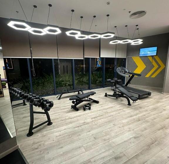 هتل The Sea View Cam Ranh Beach Resort