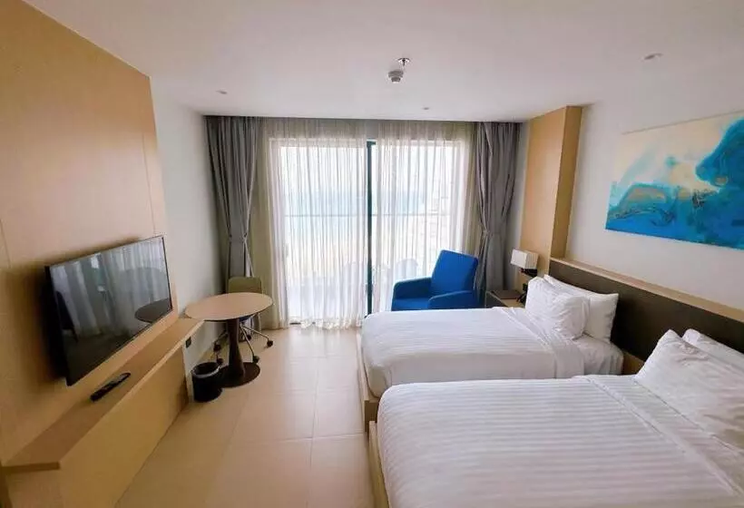 هتل The Sea View Cam Ranh Beach Resort