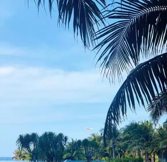 هتل The Sea View Cam Ranh Beach Resort