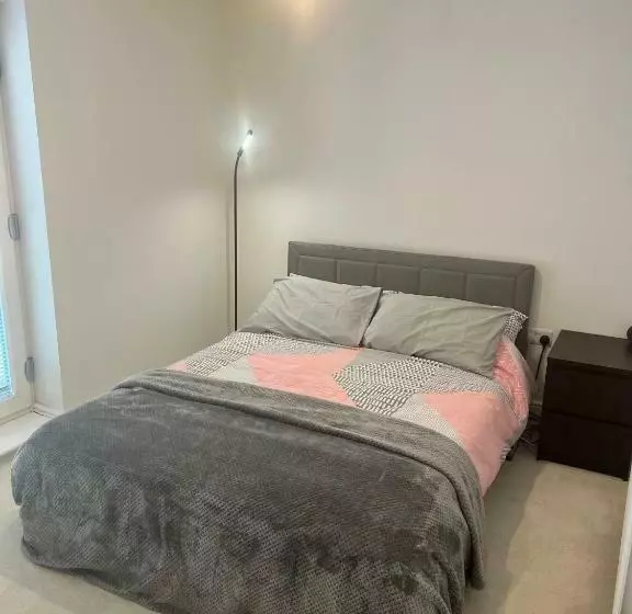 Bed and Breakfast Elite Spec