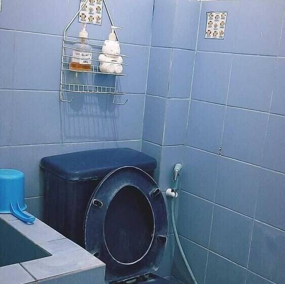 تختخواب و صبحانه Singgah Macanan