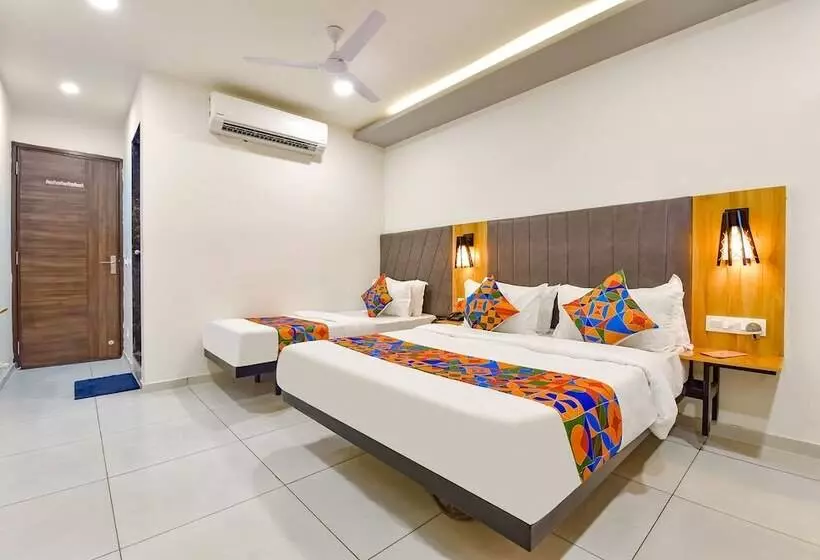 Fabhotel Royal City