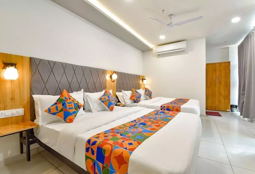 Fabhotel Royal City