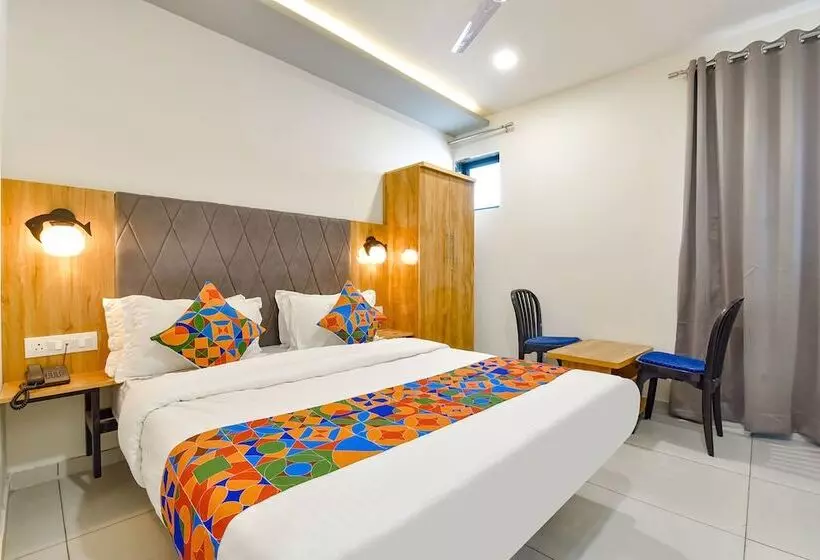 Fabhotel Royal City