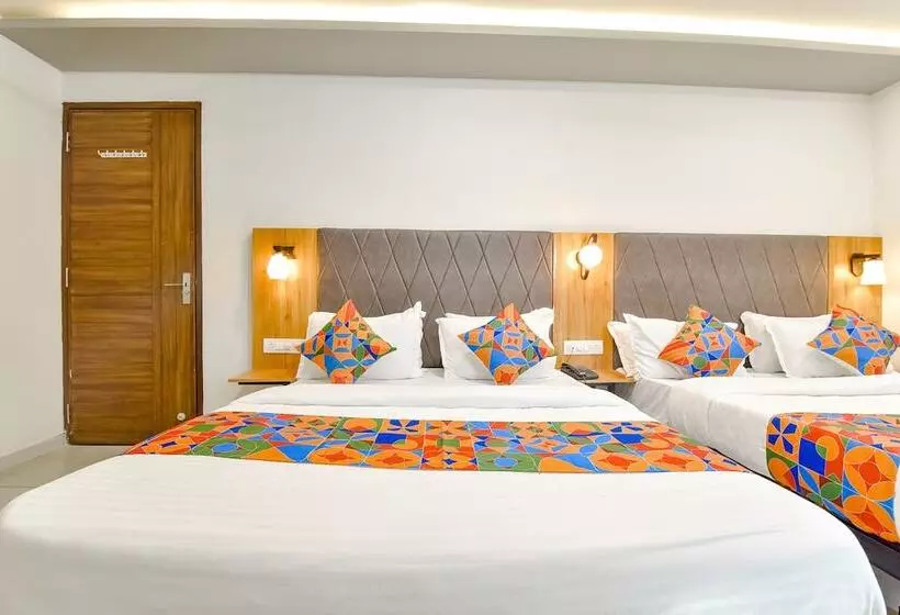 Fabhotel Royal City