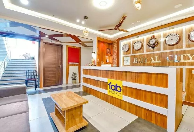 Fabhotel Royal City