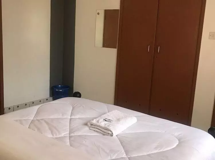 هتل Melvic Inn
