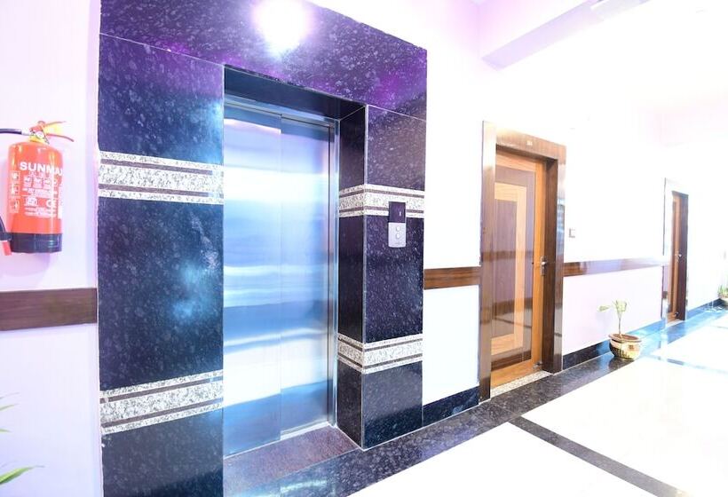 هتل Sushree International