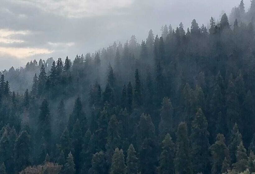 בית מלון כפרי The Himalayan Deodar