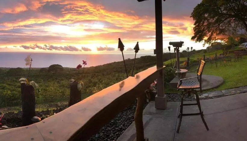Majatalo Nohokai At Kona Joe Coffee Farm