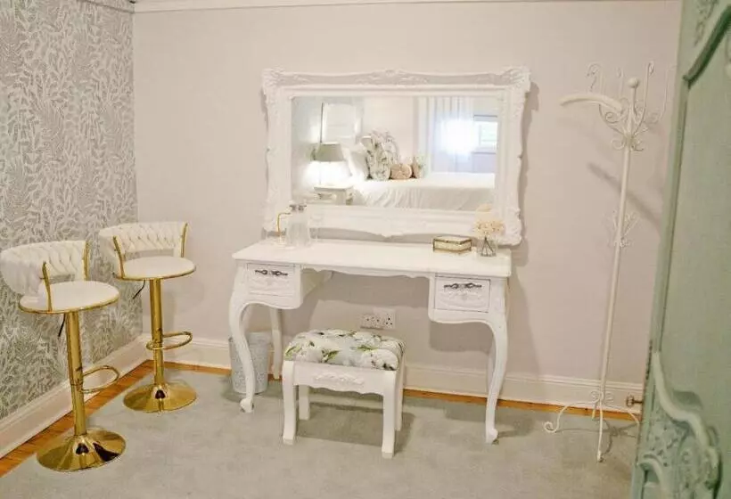 ペンション The Sweet Rose