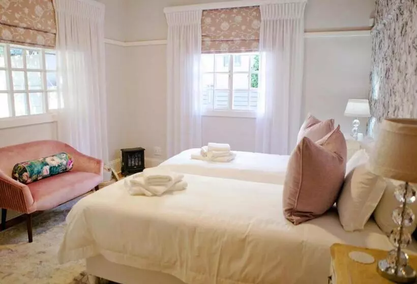 ペンション The Sweet Rose