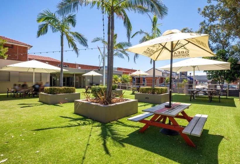 הוסטל Nightcap At The Charles