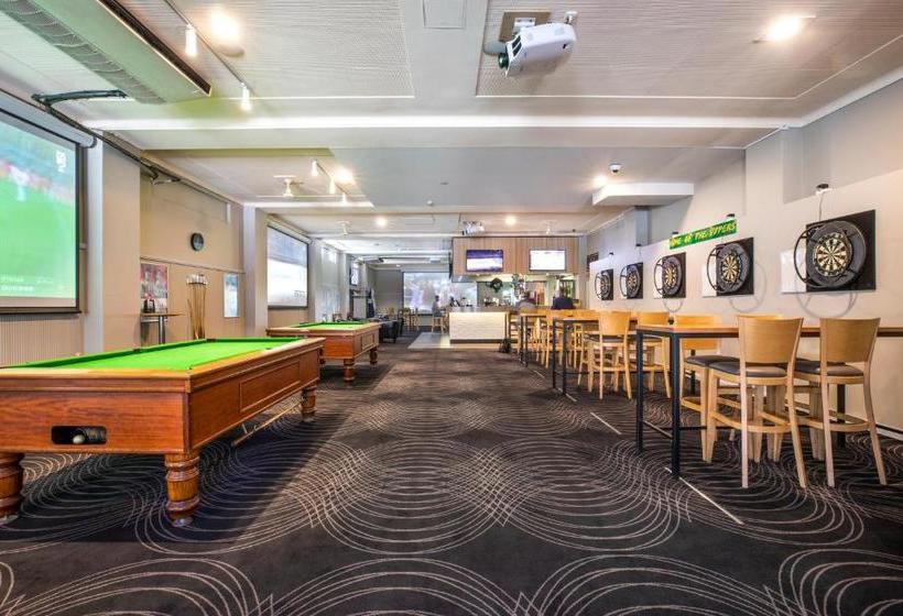 הוסטל Nightcap At The Charles