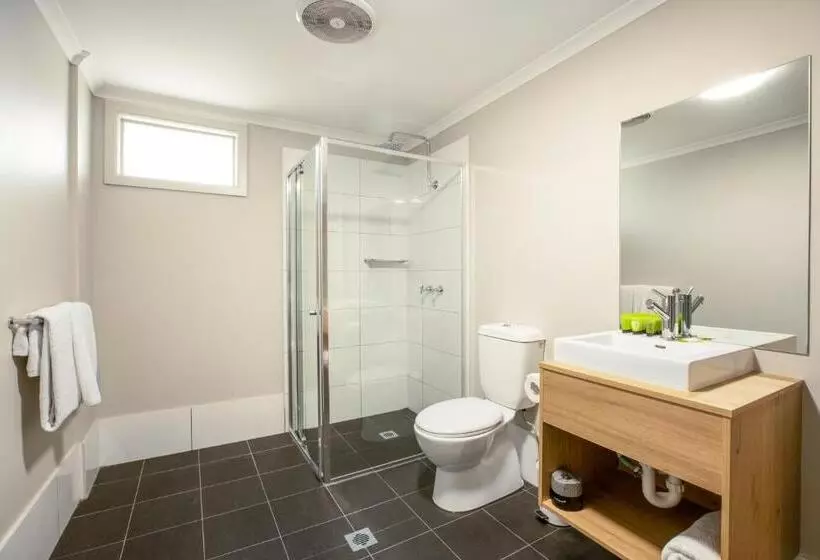 הוסטל Nightcap At The Charles