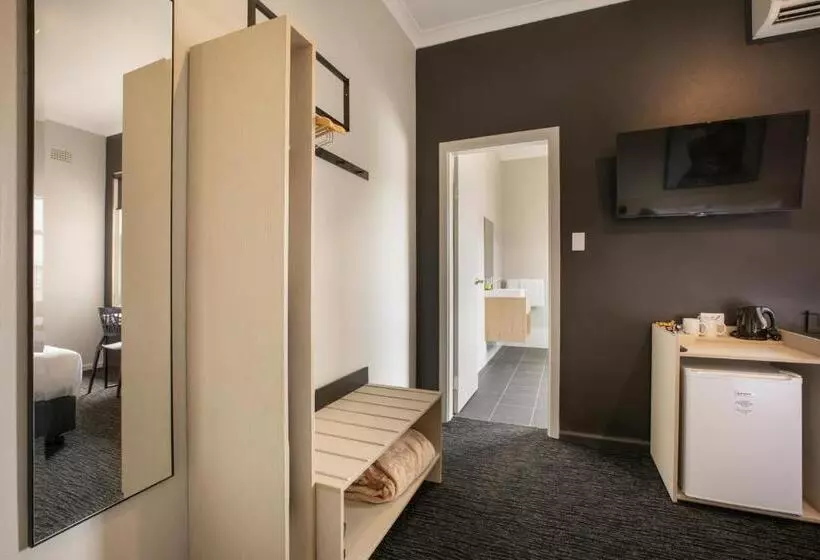 הוסטל Nightcap At The Charles