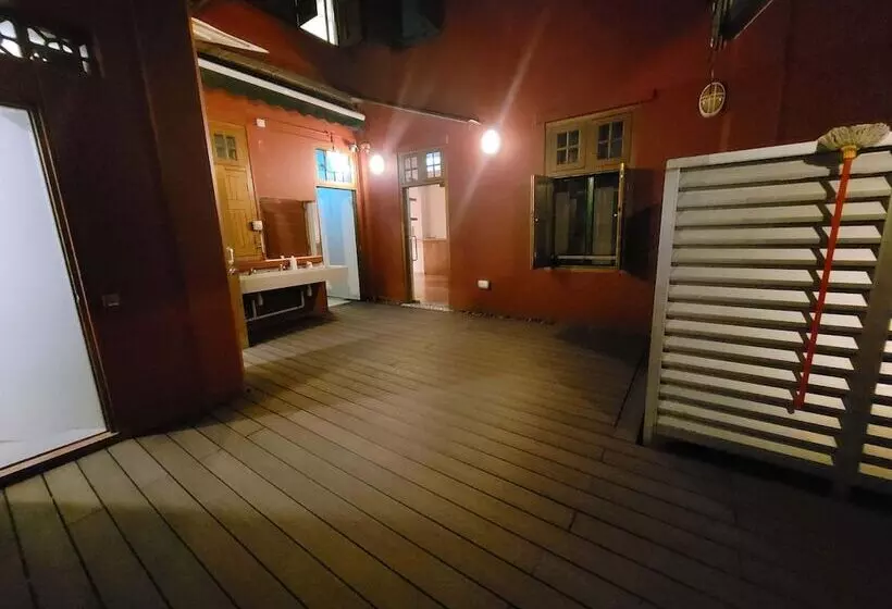 هاستل Wink At Upper Cross Street