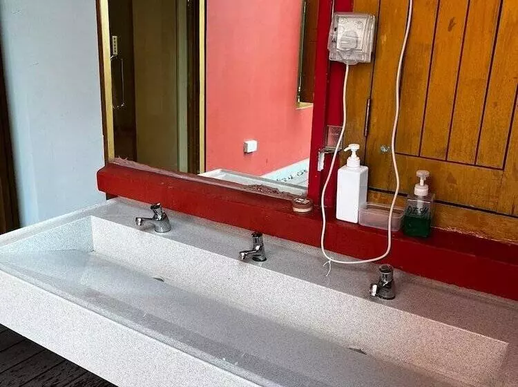 هاستل Wink At Upper Cross Street