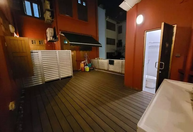 هاستل Wink At Upper Cross Street