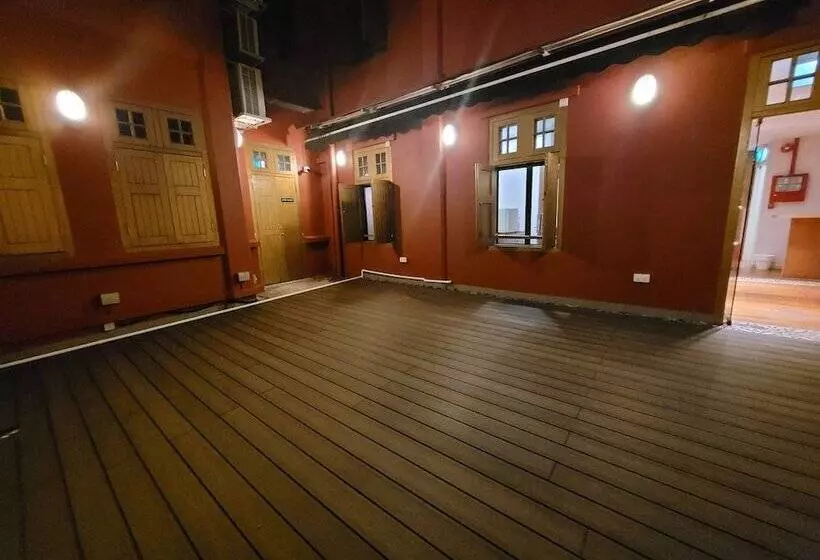 هاستل Wink At Upper Cross Street