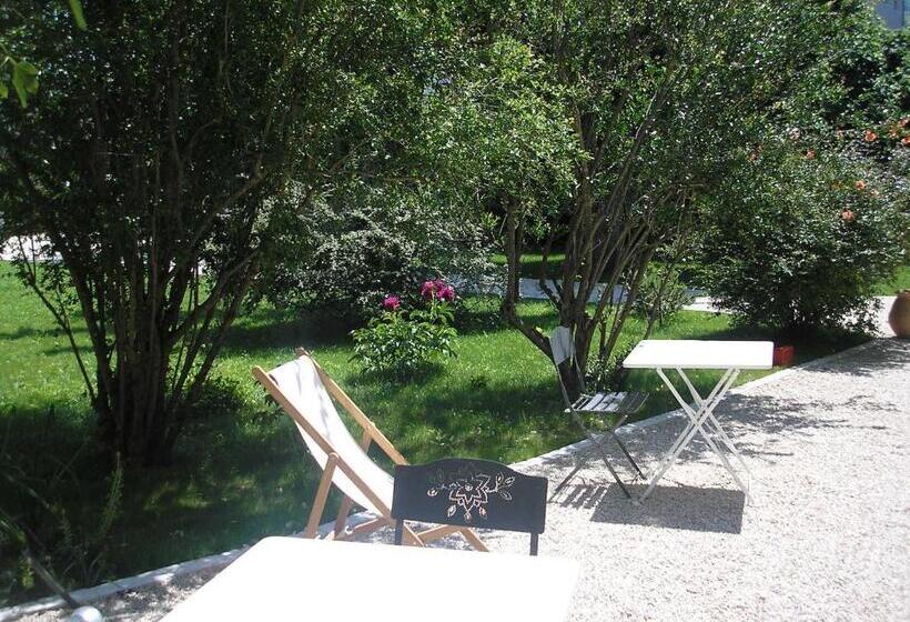 مبيت وإفطار La Saudade