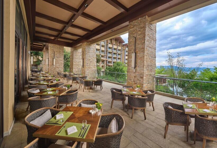 Hilton Dali Resort & Spa