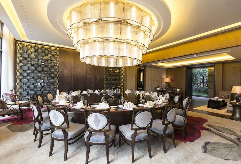 Hilton Dali Resort & Spa