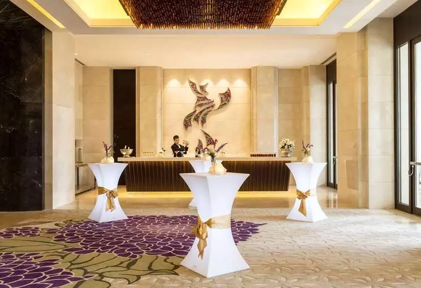 Hilton Dali Resort & Spa