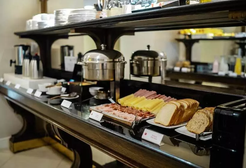 هتل Amerian Executive Cordoba