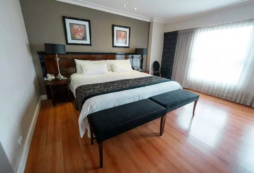 هتل Amerian Executive Cordoba