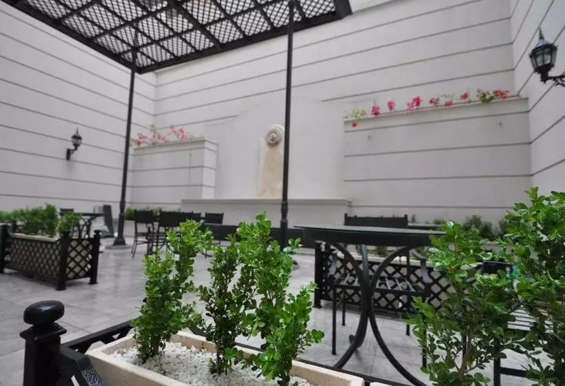 هتل Amerian Executive Cordoba