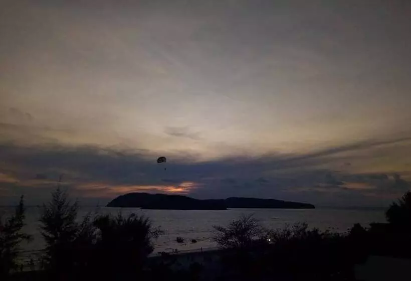 Hotel Cenang Plaza Beach
