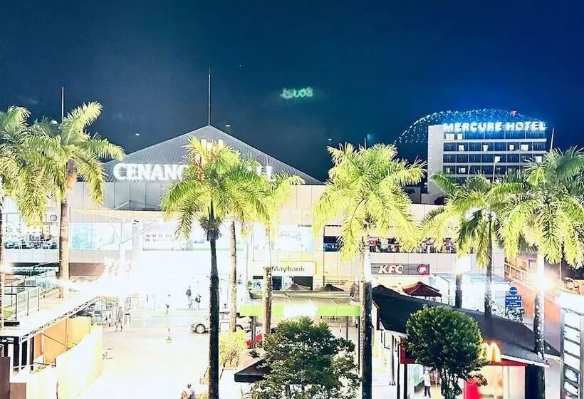Hotel Cenang Plaza Beach