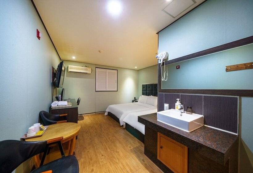 בית מלון כפרי Chakan