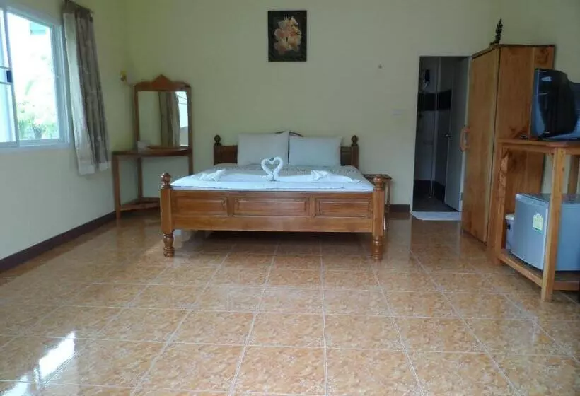 فندق Khao Lak Summer House Resort