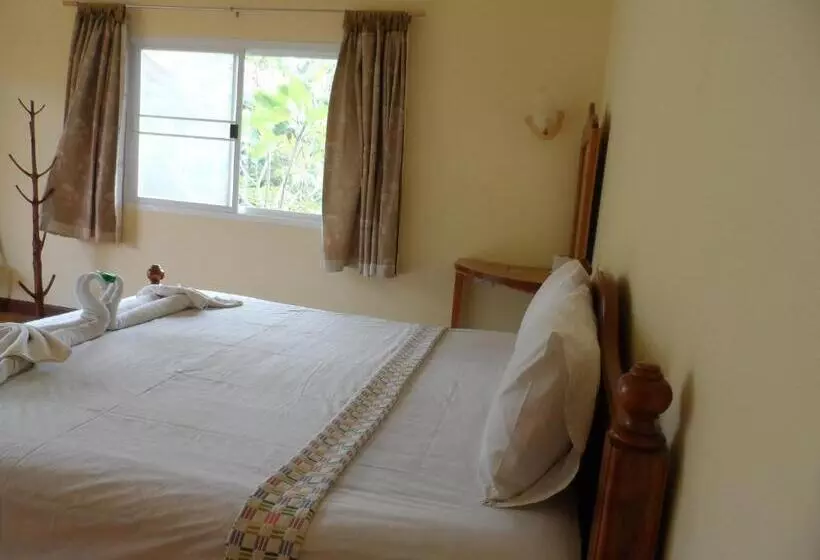 فندق Khao Lak Summer House Resort