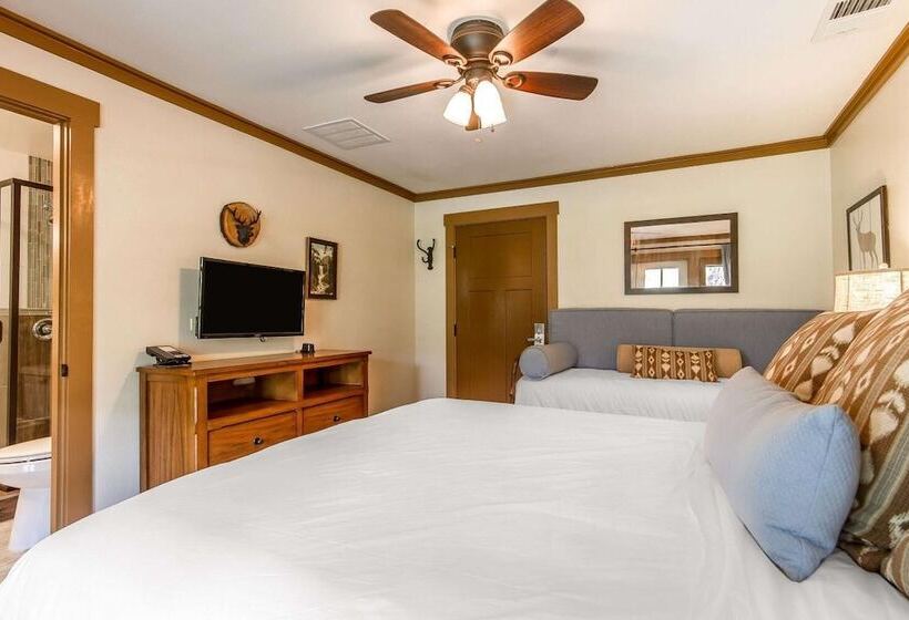 Sierra Sky Ranch, Ascend Hotel Collection