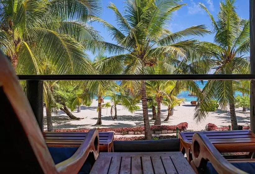 בית מלון כפרי Viwa Island Resort